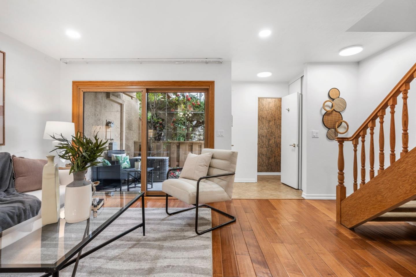 Detail Gallery Image 5 of 20 For 125 Connemara Way #106,  Sunnyvale,  CA 94087 - 2 Beds | 1/1 Baths
