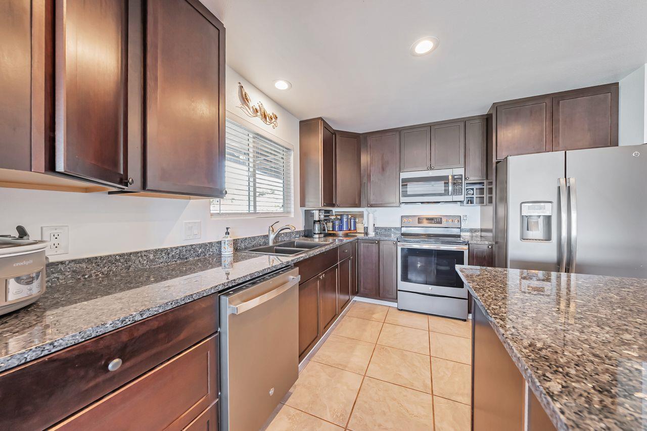 Detail Gallery Image 12 of 72 For 12340 Lakeshore Dr, Clearlake Park,  CA 95424 - 3 Beds | 2 Baths
