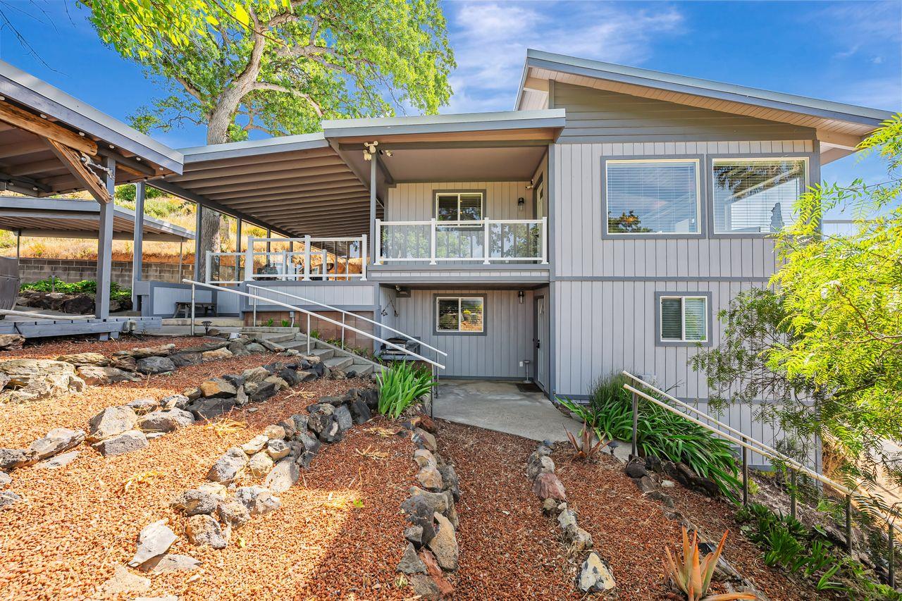Detail Gallery Image 2 of 72 For 12340 Lakeshore Dr, Clearlake Park,  CA 95424 - 3 Beds | 2 Baths