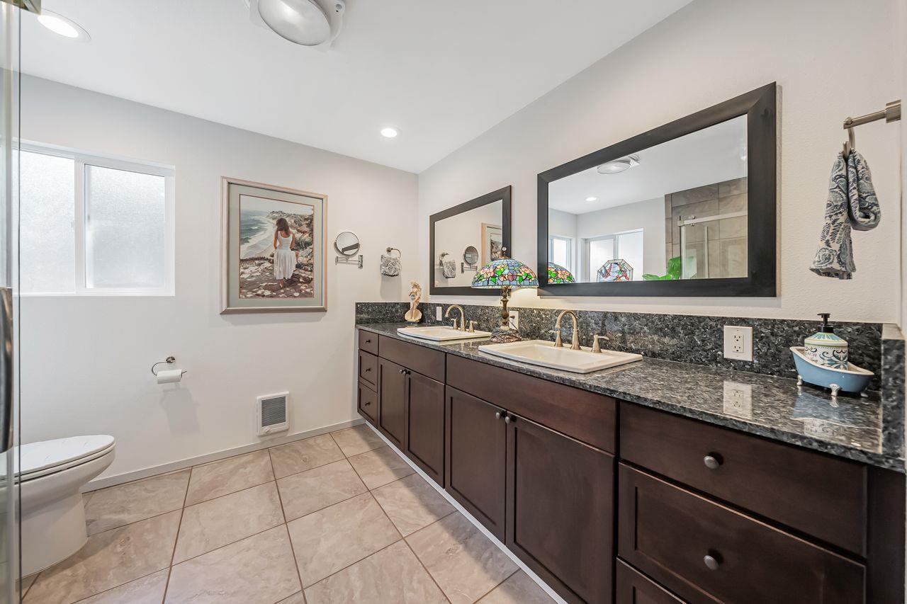 Detail Gallery Image 23 of 72 For 12340 Lakeshore Dr, Clearlake Park,  CA 95424 - 3 Beds | 2 Baths