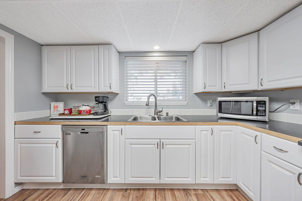Detail Gallery Image 31 of 72 For 12340 Lakeshore Dr, Clearlake Park,  CA 95424 - 3 Beds | 2 Baths
