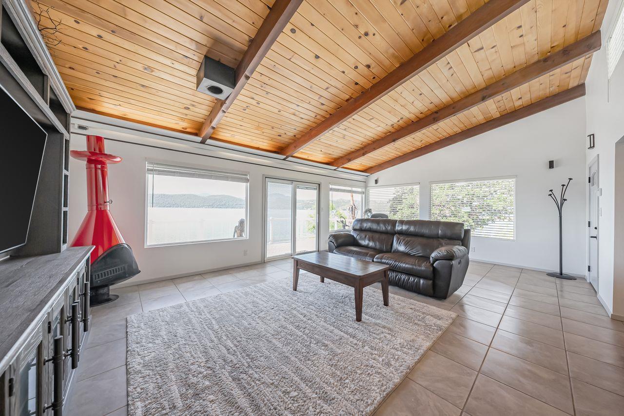 Detail Gallery Image 8 of 72 For 12340 Lakeshore Dr, Clearlake Park,  CA 95424 - 3 Beds | 2 Baths