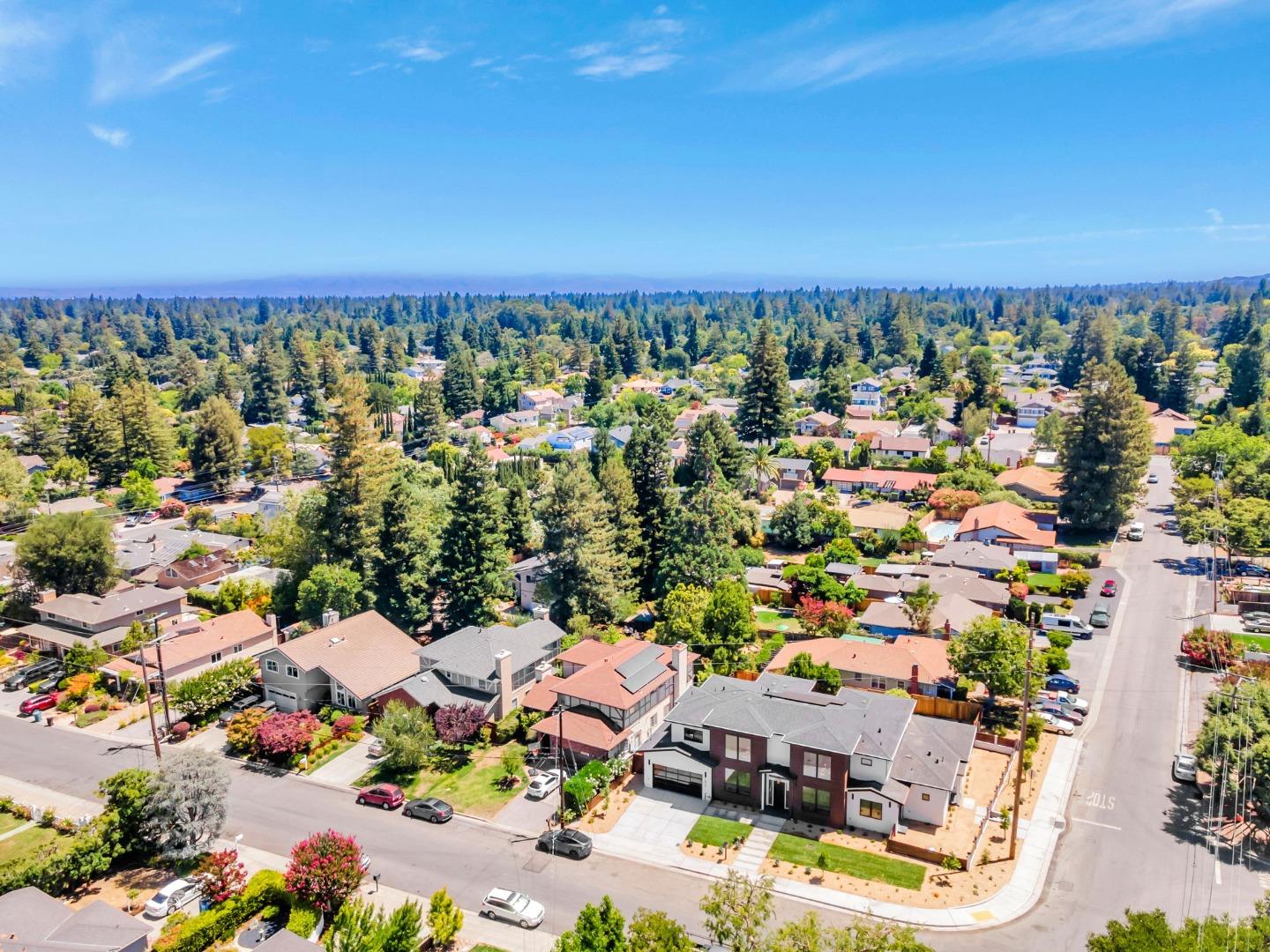 Detail Gallery Image 100 of 122 For 1879 Hull Ave, Redwood City,  CA 94061 - 6 Beds | 6/1 Baths