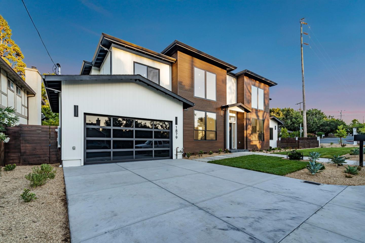 Detail Gallery Image 102 of 122 For 1879 Hull Ave, Redwood City,  CA 94061 - 6 Beds | 6/1 Baths
