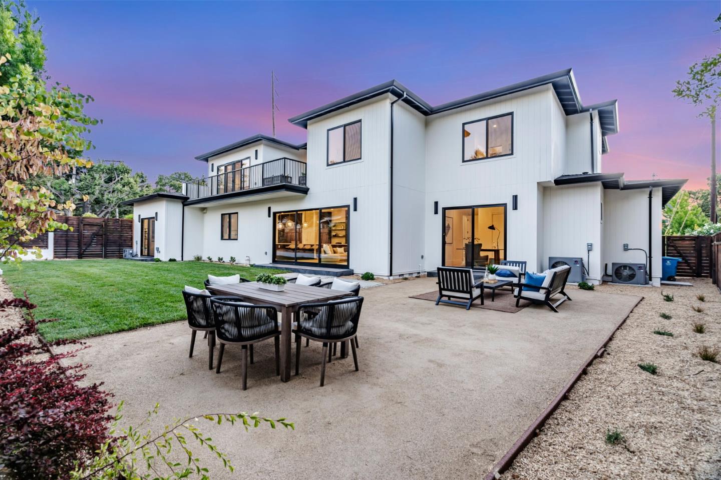 Detail Gallery Image 110 of 122 For 1879 Hull Ave, Redwood City,  CA 94061 - 6 Beds | 6/1 Baths