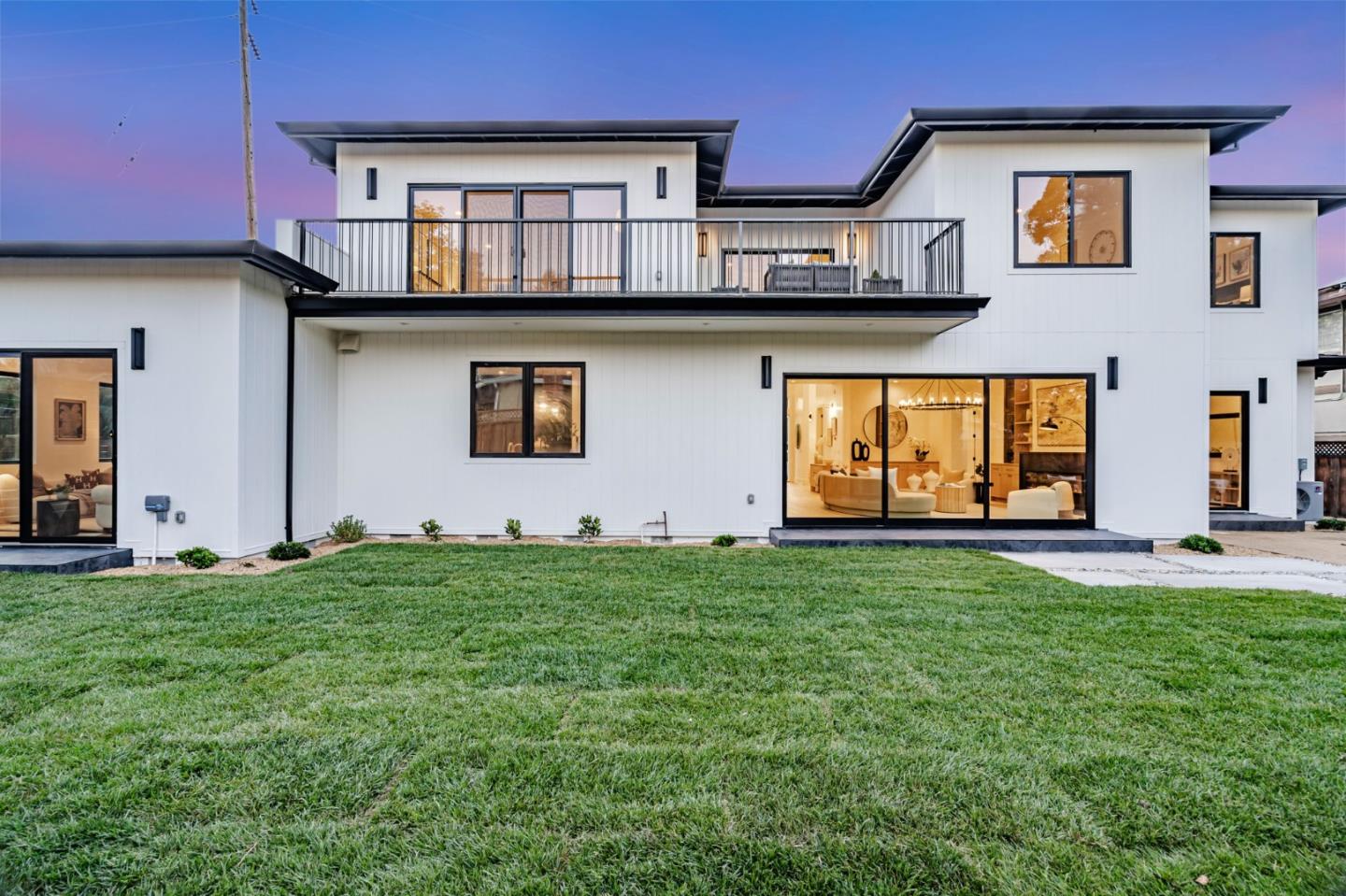 Detail Gallery Image 111 of 122 For 1879 Hull Ave, Redwood City,  CA 94061 - 6 Beds | 6/1 Baths
