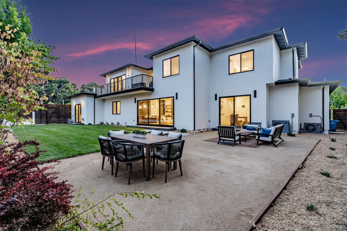 Detail Gallery Image 114 of 122 For 1879 Hull Ave, Redwood City,  CA 94061 - 6 Beds | 6/1 Baths