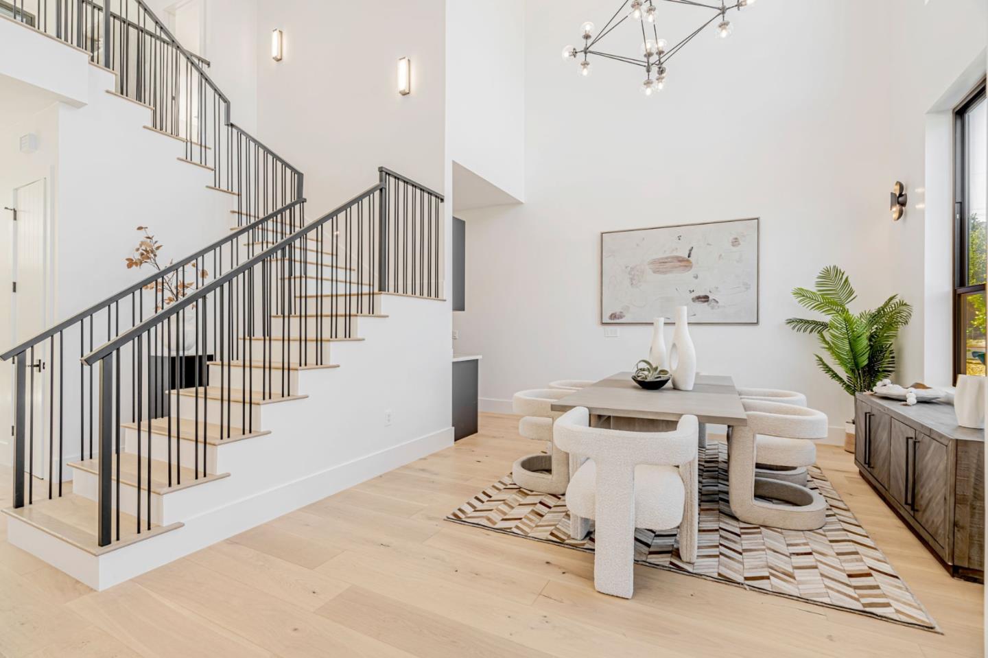 Detail Gallery Image 14 of 122 For 1879 Hull Ave, Redwood City,  CA 94061 - 6 Beds | 6/1 Baths