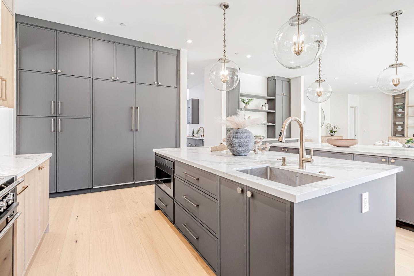 Detail Gallery Image 25 of 122 For 1879 Hull Ave, Redwood City,  CA 94061 - 6 Beds | 6/1 Baths