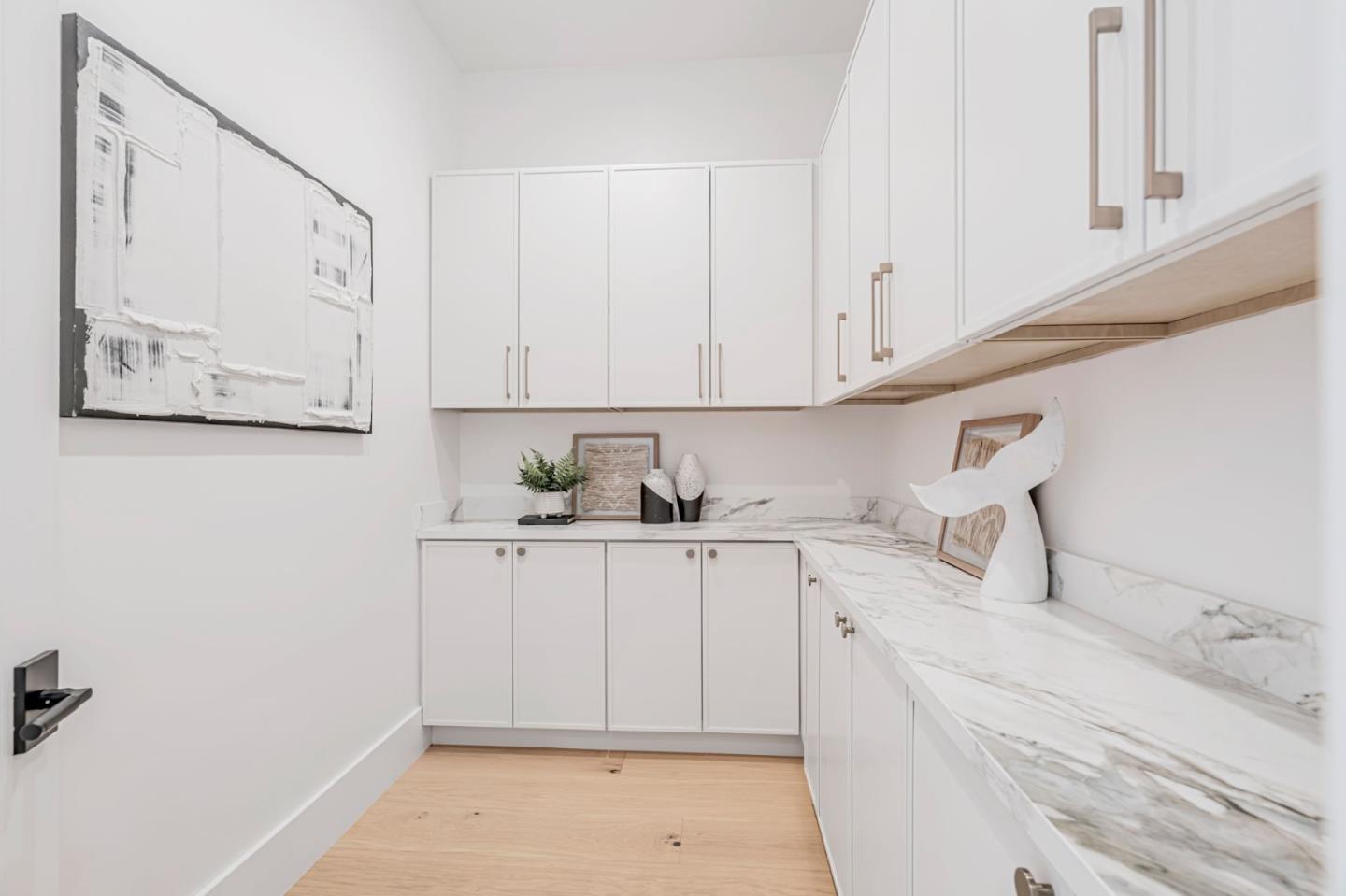 Detail Gallery Image 27 of 122 For 1879 Hull Ave, Redwood City,  CA 94061 - 6 Beds | 6/1 Baths