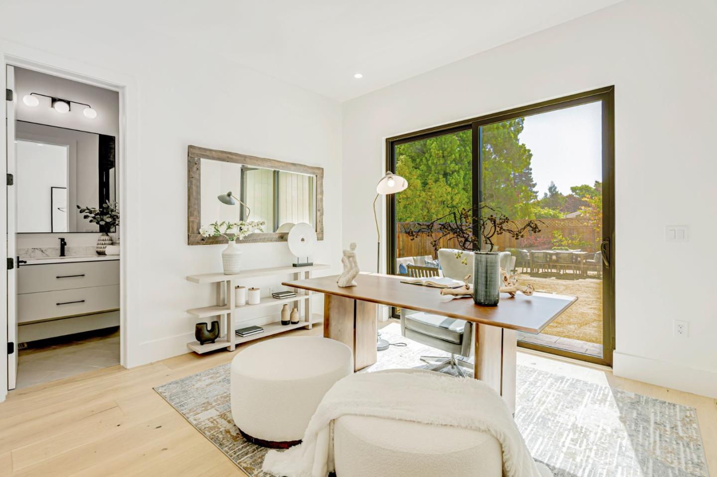 Detail Gallery Image 29 of 122 For 1879 Hull Ave, Redwood City,  CA 94061 - 6 Beds | 6/1 Baths
