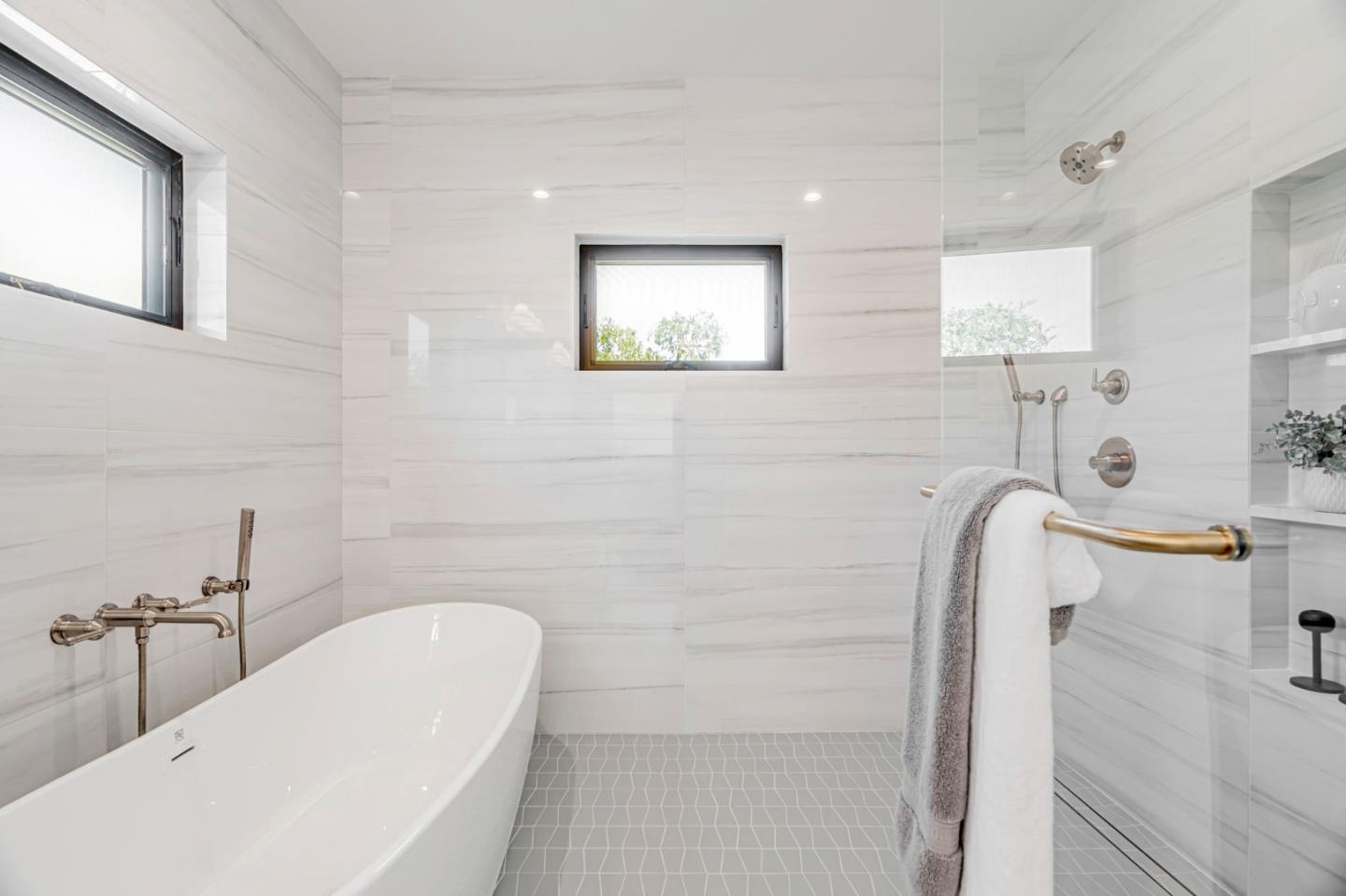 Detail Gallery Image 55 of 122 For 1879 Hull Ave, Redwood City,  CA 94061 - 6 Beds | 6/1 Baths