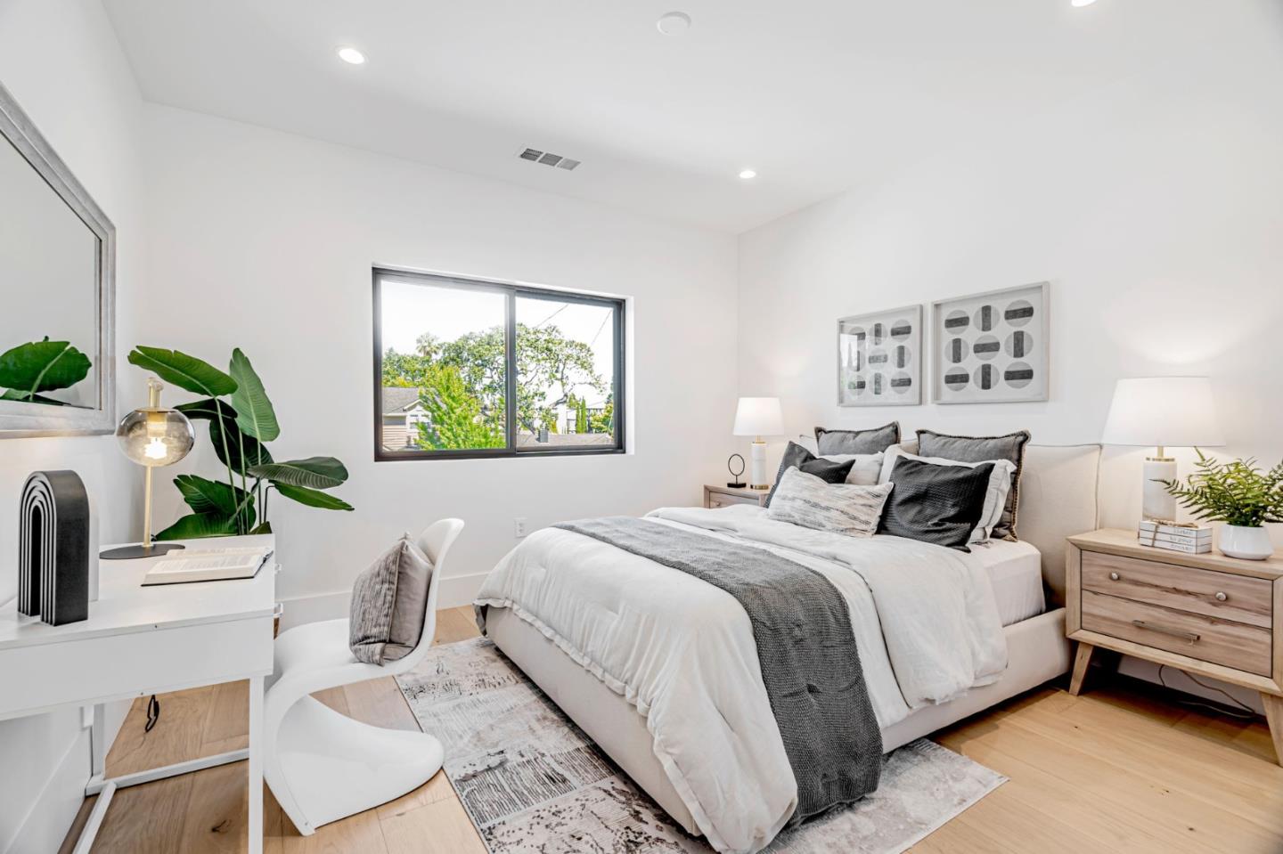 Detail Gallery Image 69 of 122 For 1879 Hull Ave, Redwood City,  CA 94061 - 6 Beds | 6/1 Baths
