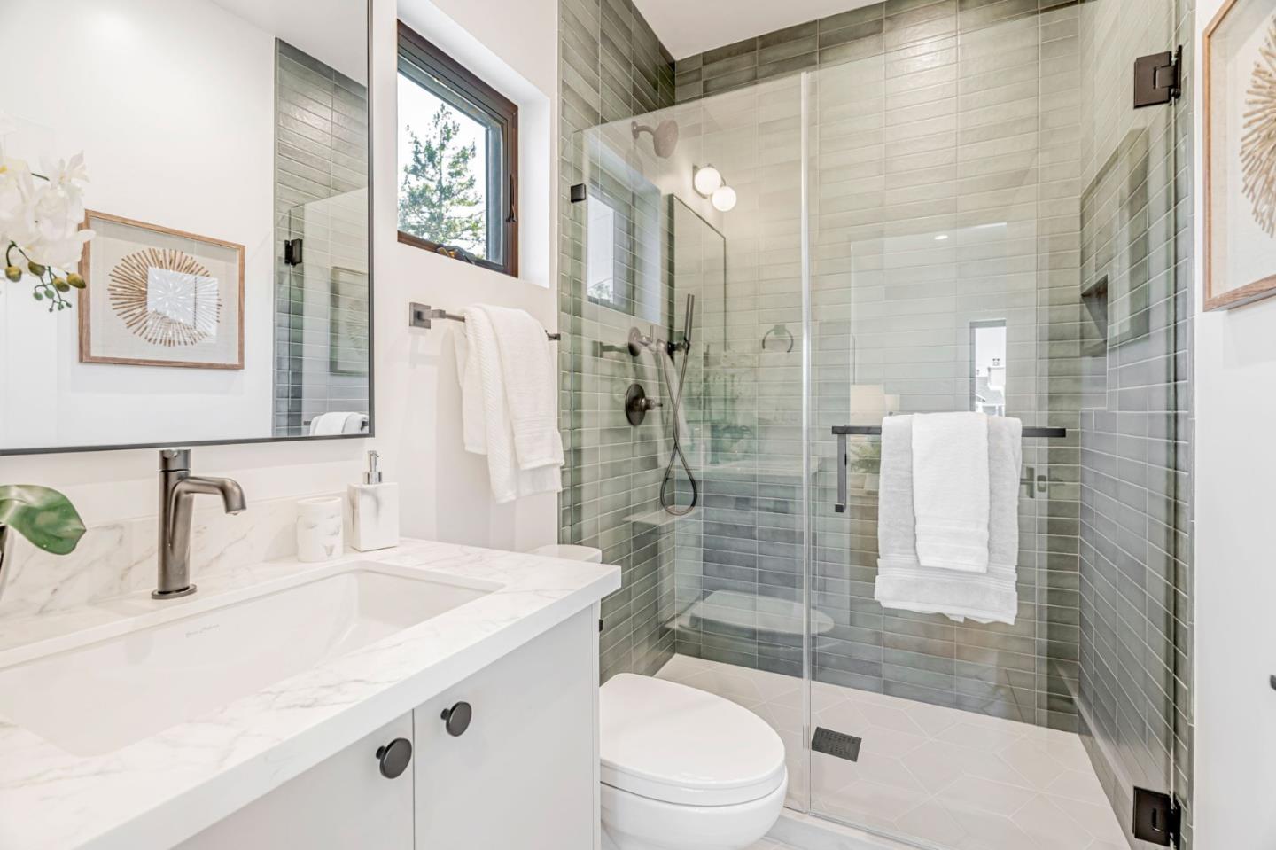 Detail Gallery Image 72 of 122 For 1879 Hull Ave, Redwood City,  CA 94061 - 6 Beds | 6/1 Baths