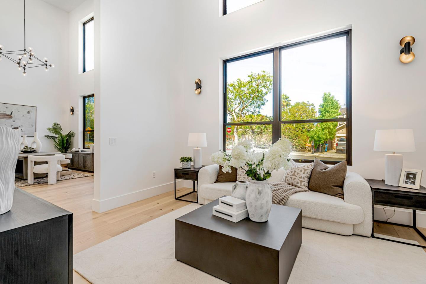 Detail Gallery Image 8 of 122 For 1879 Hull Ave, Redwood City,  CA 94061 - 6 Beds | 6/1 Baths