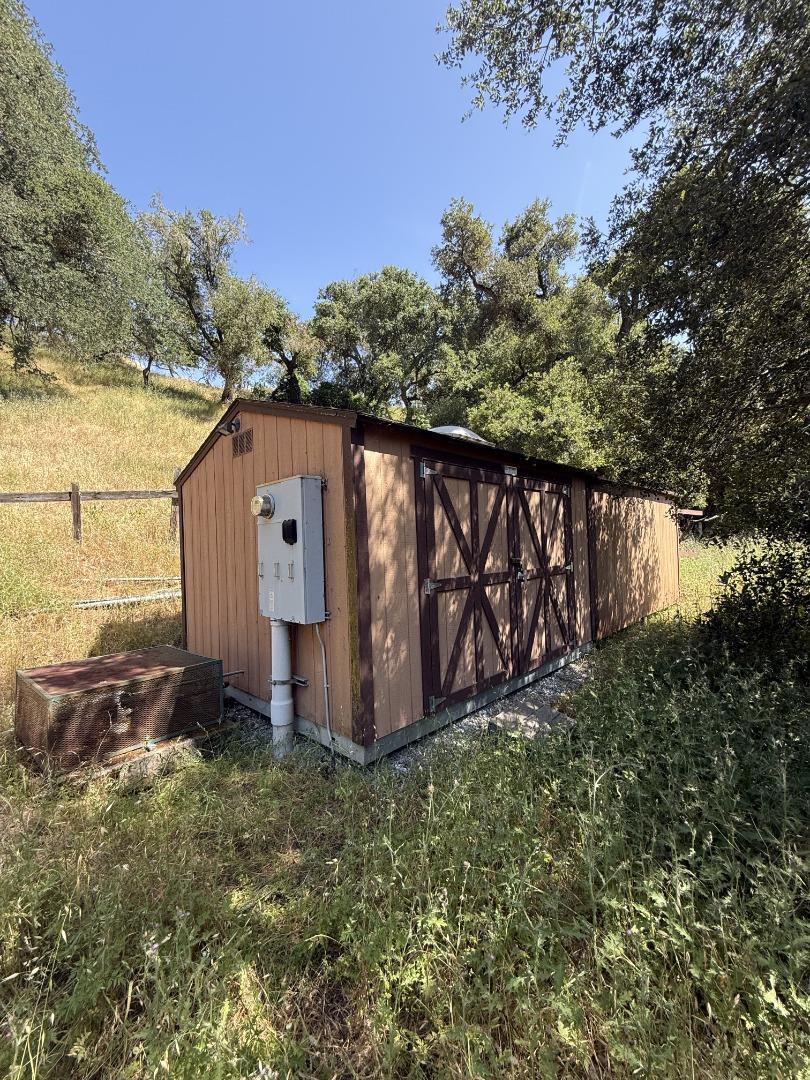 Detail Gallery Image 2 of 18 For 10900 Watsonville Rd, Gilroy,  CA 95020 - – Beds | – Baths