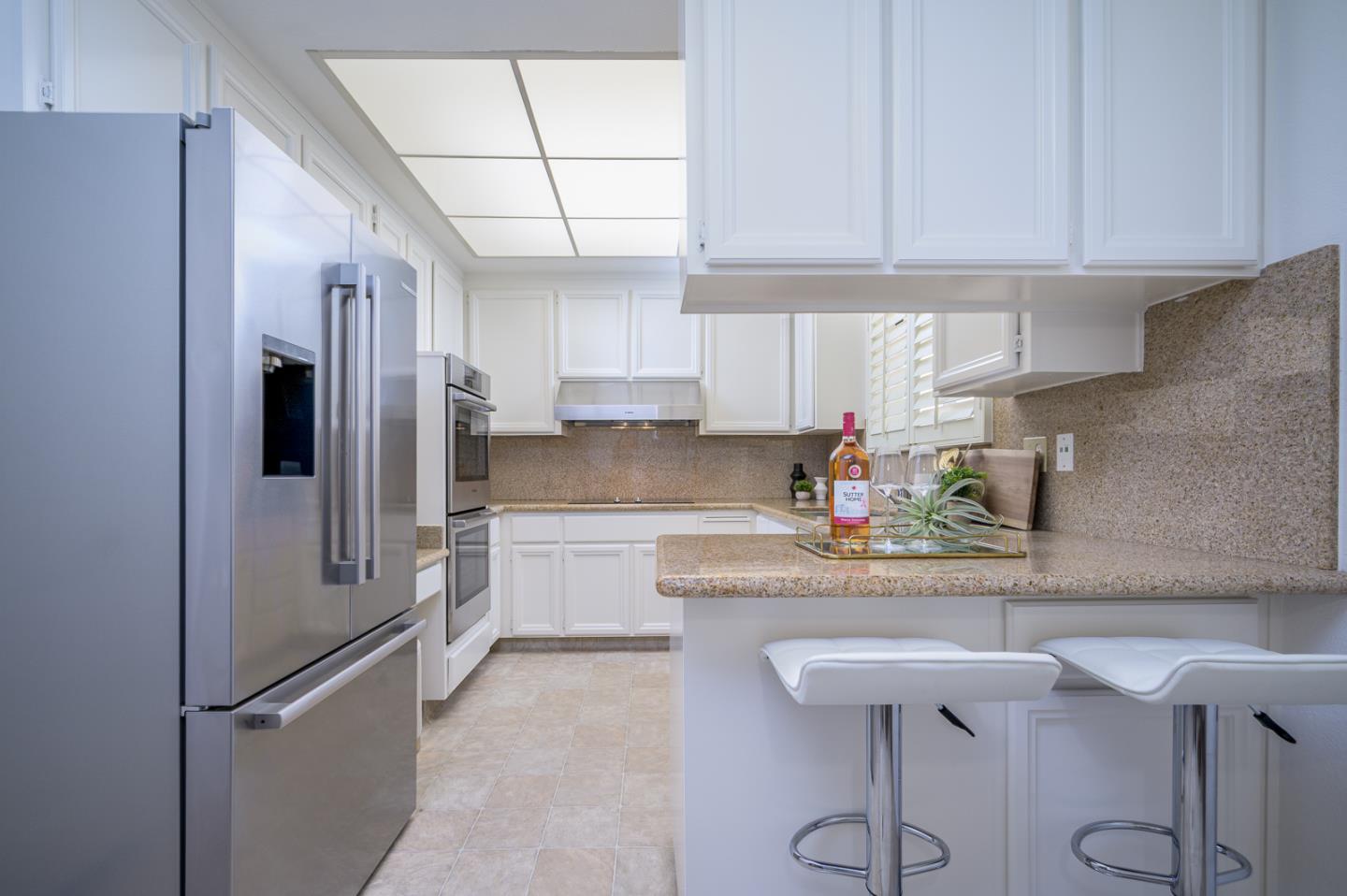 Detail Gallery Image 10 of 32 For 1280 Sharon Park Dr #27,  Menlo Park,  CA 94025 - 2 Beds | 2 Baths
