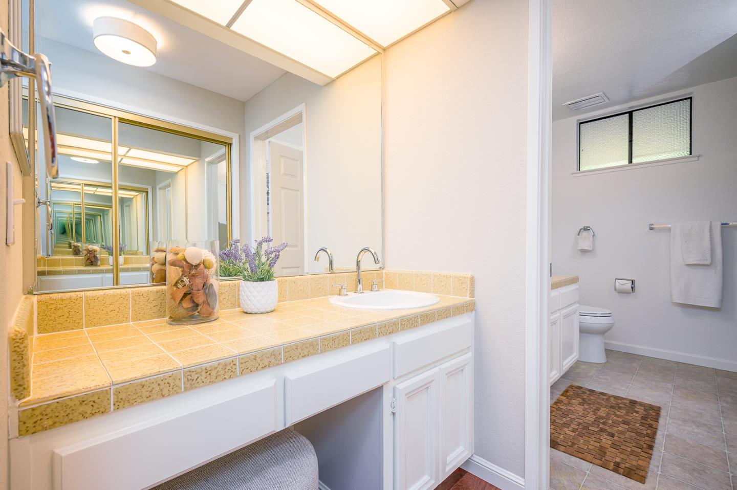 Detail Gallery Image 17 of 32 For 1280 Sharon Park Dr #27,  Menlo Park,  CA 94025 - 2 Beds | 2 Baths