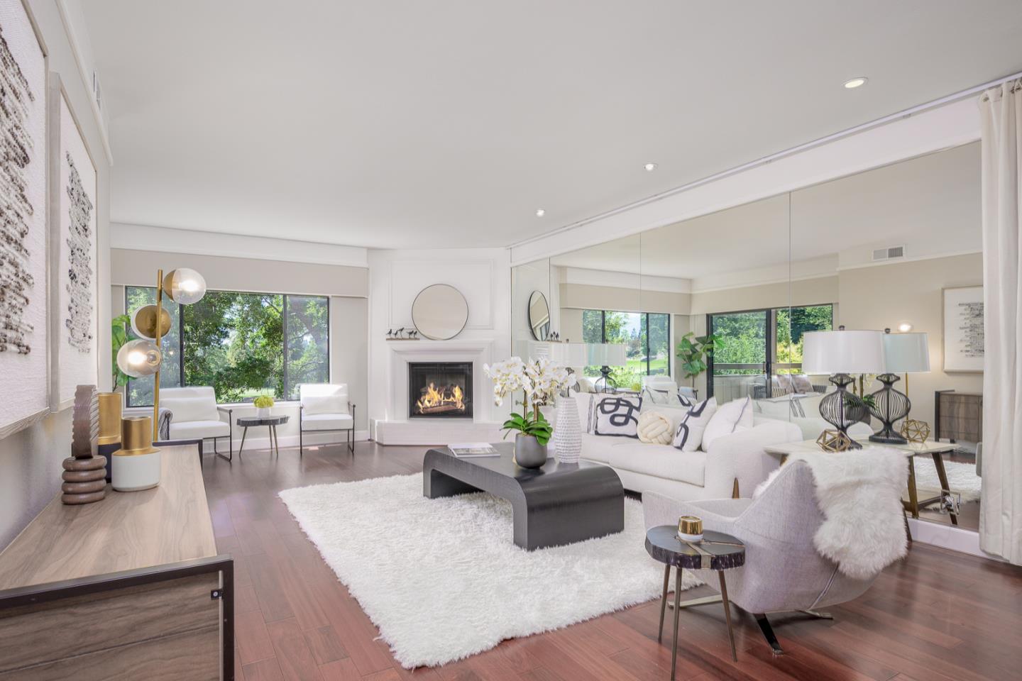 Detail Gallery Image 6 of 32 For 1280 Sharon Park Dr #27,  Menlo Park,  CA 94025 - 2 Beds | 2 Baths