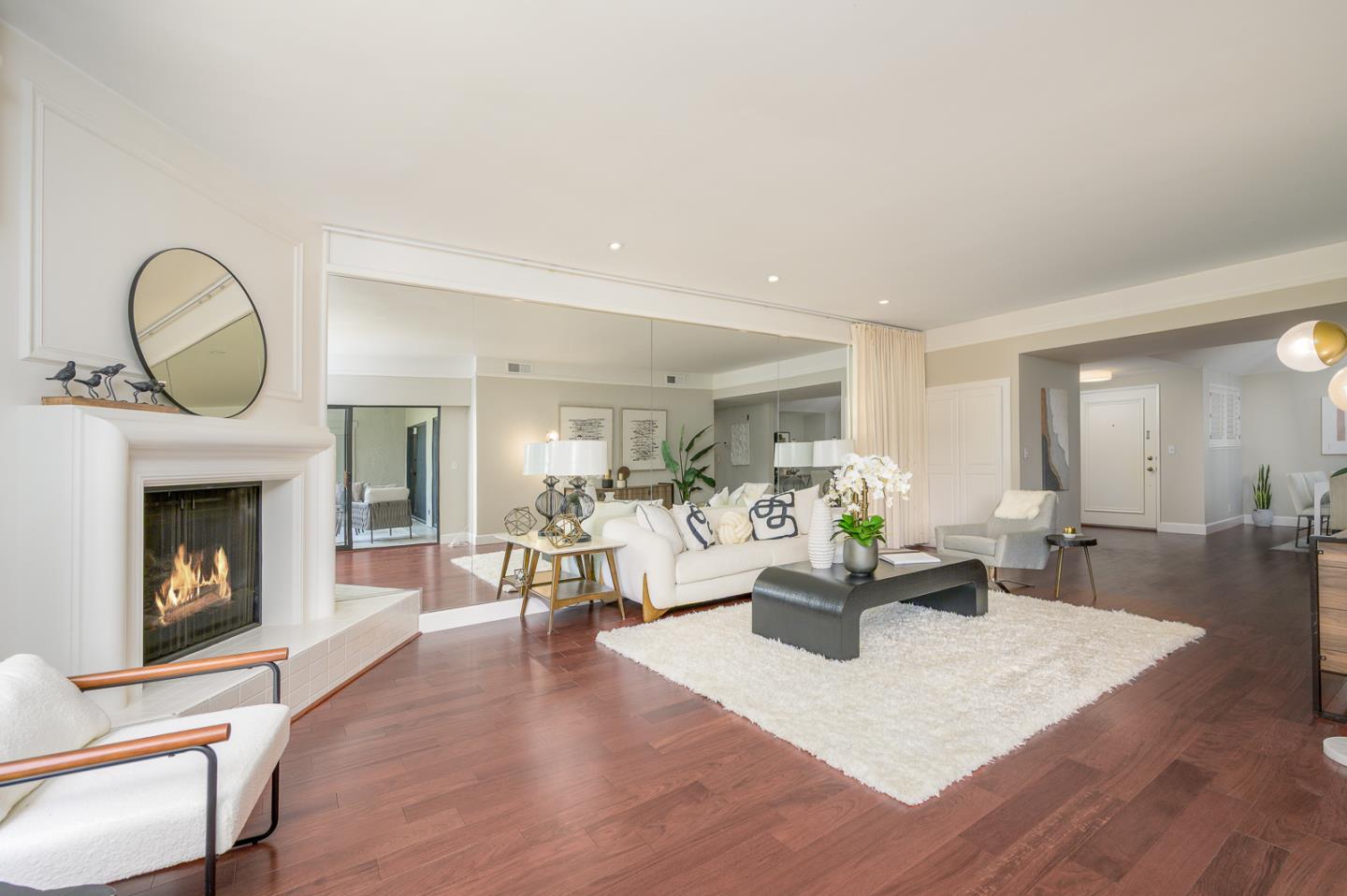 Detail Gallery Image 8 of 32 For 1280 Sharon Park Dr #27,  Menlo Park,  CA 94025 - 2 Beds | 2 Baths