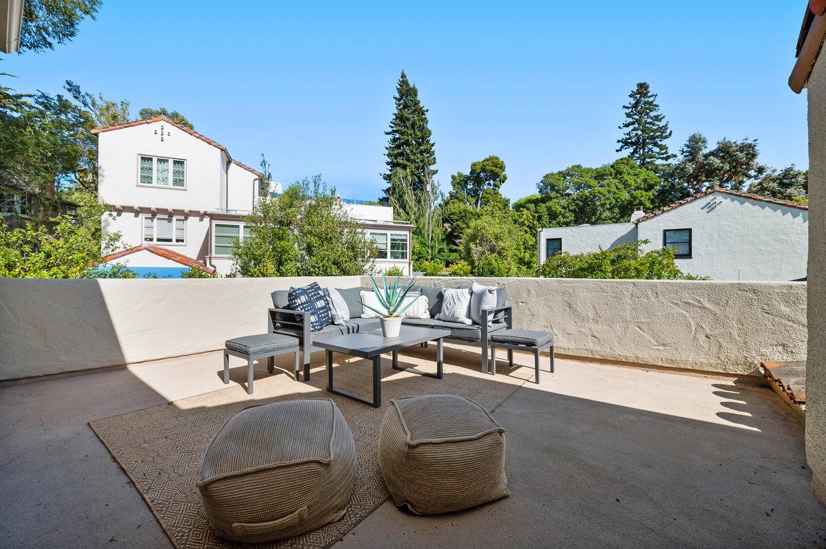 Detail Gallery Image 33 of 56 For 706 Edgewood Rd, San Mateo,  CA 94402 - 3 Beds | 2 Baths