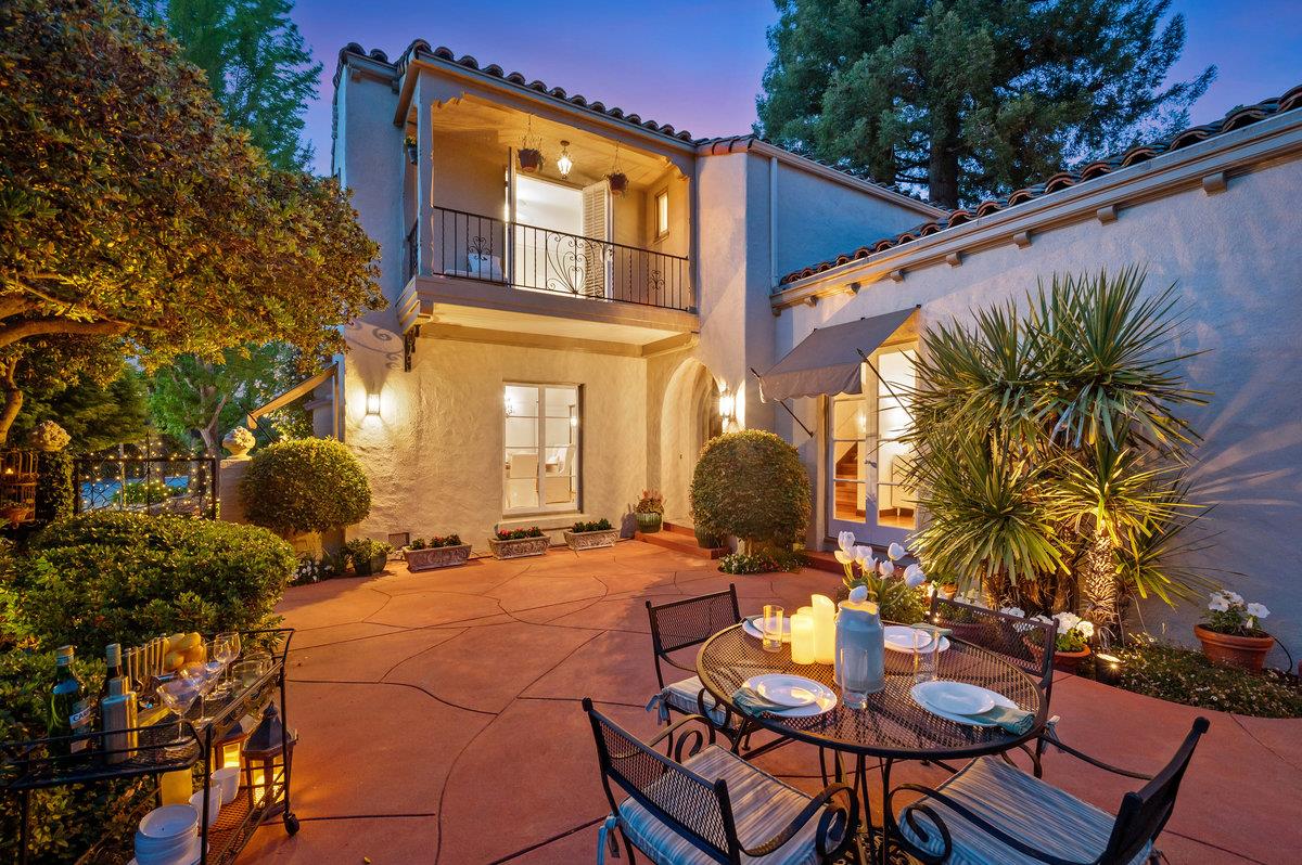 Detail Gallery Image 4 of 56 For 706 Edgewood Rd, San Mateo,  CA 94402 - 3 Beds | 2 Baths