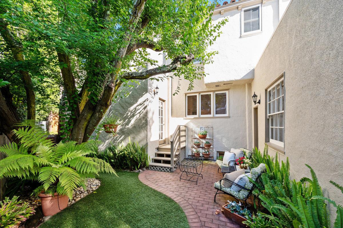 Detail Gallery Image 44 of 56 For 706 Edgewood Rd, San Mateo,  CA 94402 - 3 Beds | 2 Baths