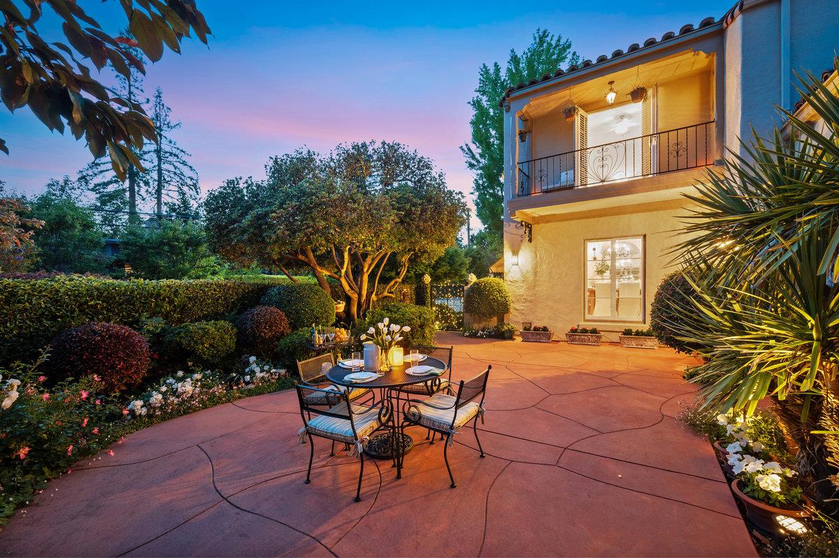 Detail Gallery Image 49 of 56 For 706 Edgewood Rd, San Mateo,  CA 94402 - 3 Beds | 2 Baths