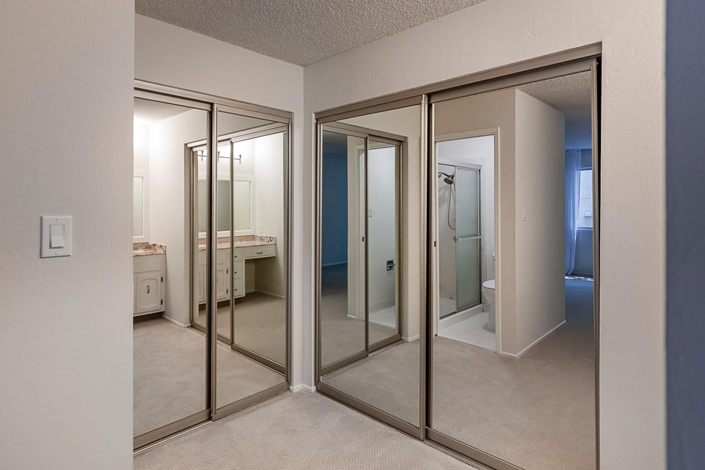 Detail Gallery Image 11 of 30 For 1121 Douglas Ave #201,  Burlingame,  CA 94010 - 2 Beds | 2 Baths