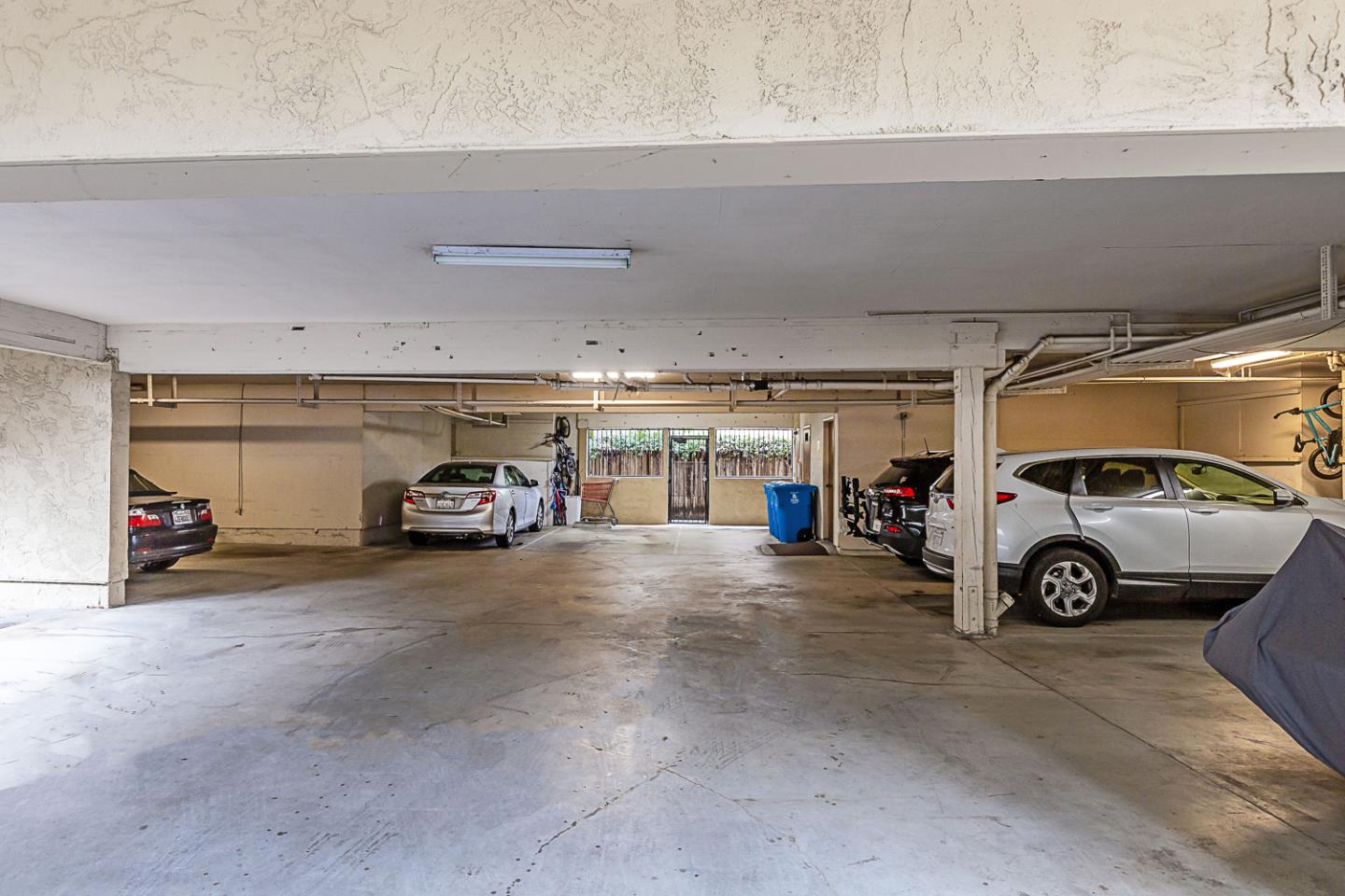 Detail Gallery Image 20 of 30 For 1121 Douglas Ave #201,  Burlingame,  CA 94010 - 2 Beds | 2 Baths
