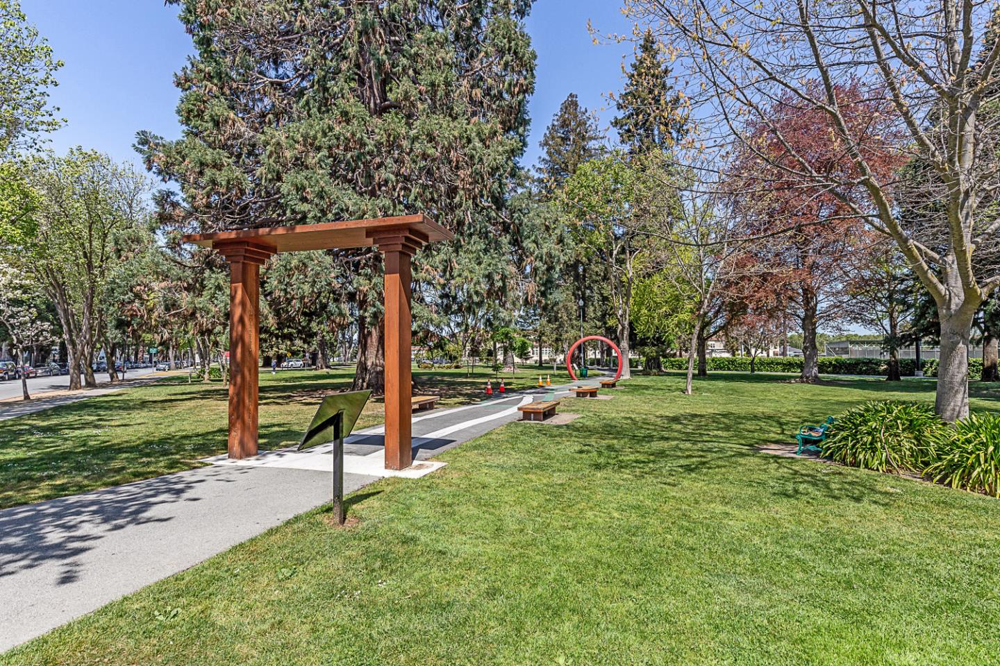 Detail Gallery Image 28 of 30 For 1121 Douglas Ave #201,  Burlingame,  CA 94010 - 2 Beds | 2 Baths