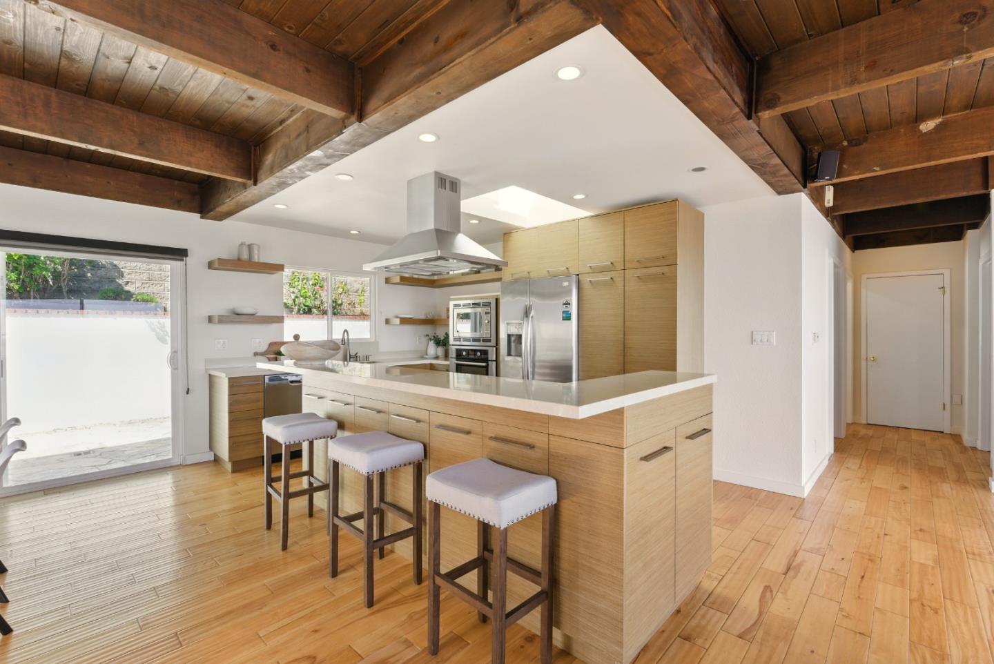 Detail Gallery Image 11 of 44 For 870 South Rd, Belmont,  CA 94002 - 3 Beds | 2 Baths