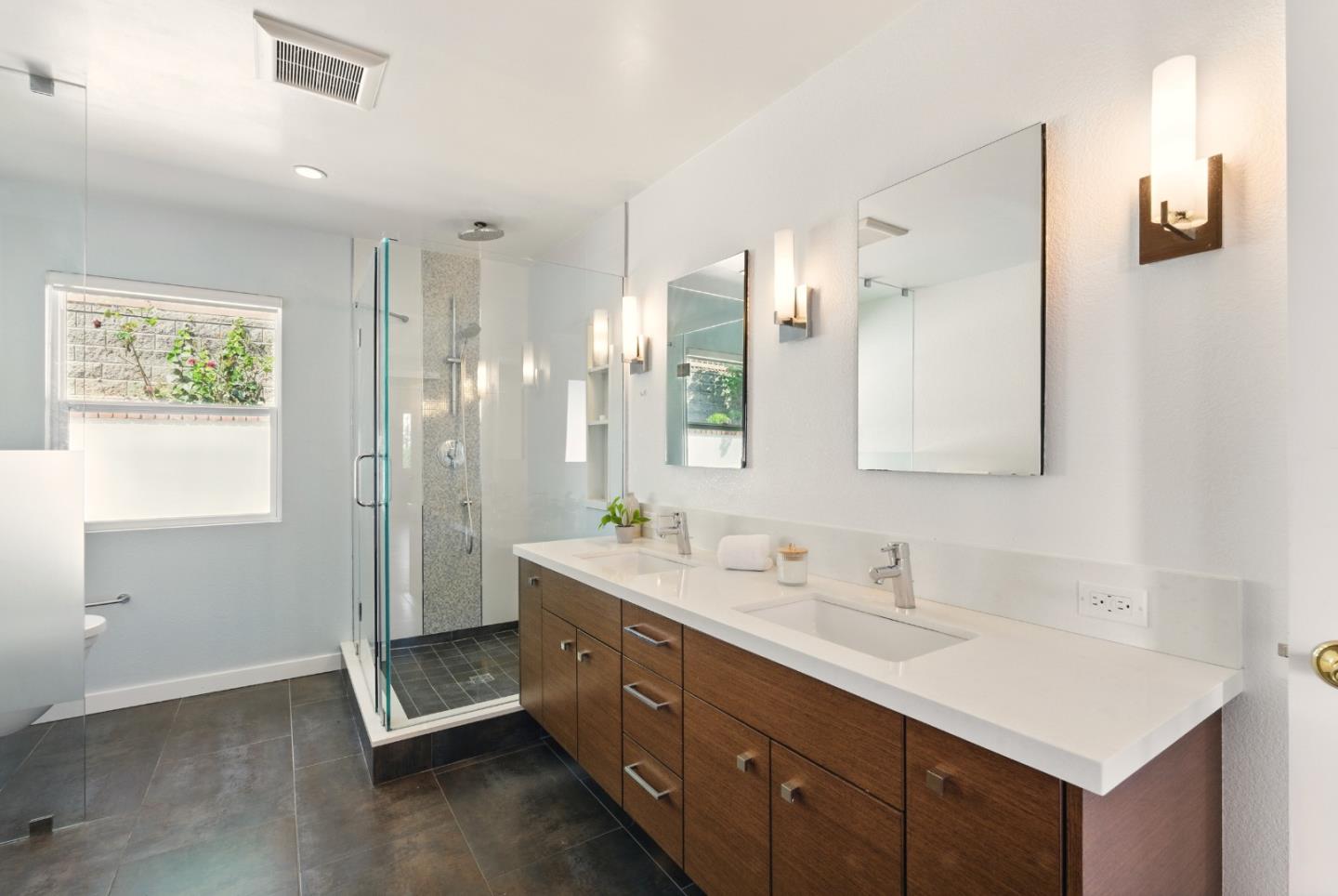 Detail Gallery Image 25 of 44 For 870 South Rd, Belmont,  CA 94002 - 3 Beds | 2 Baths