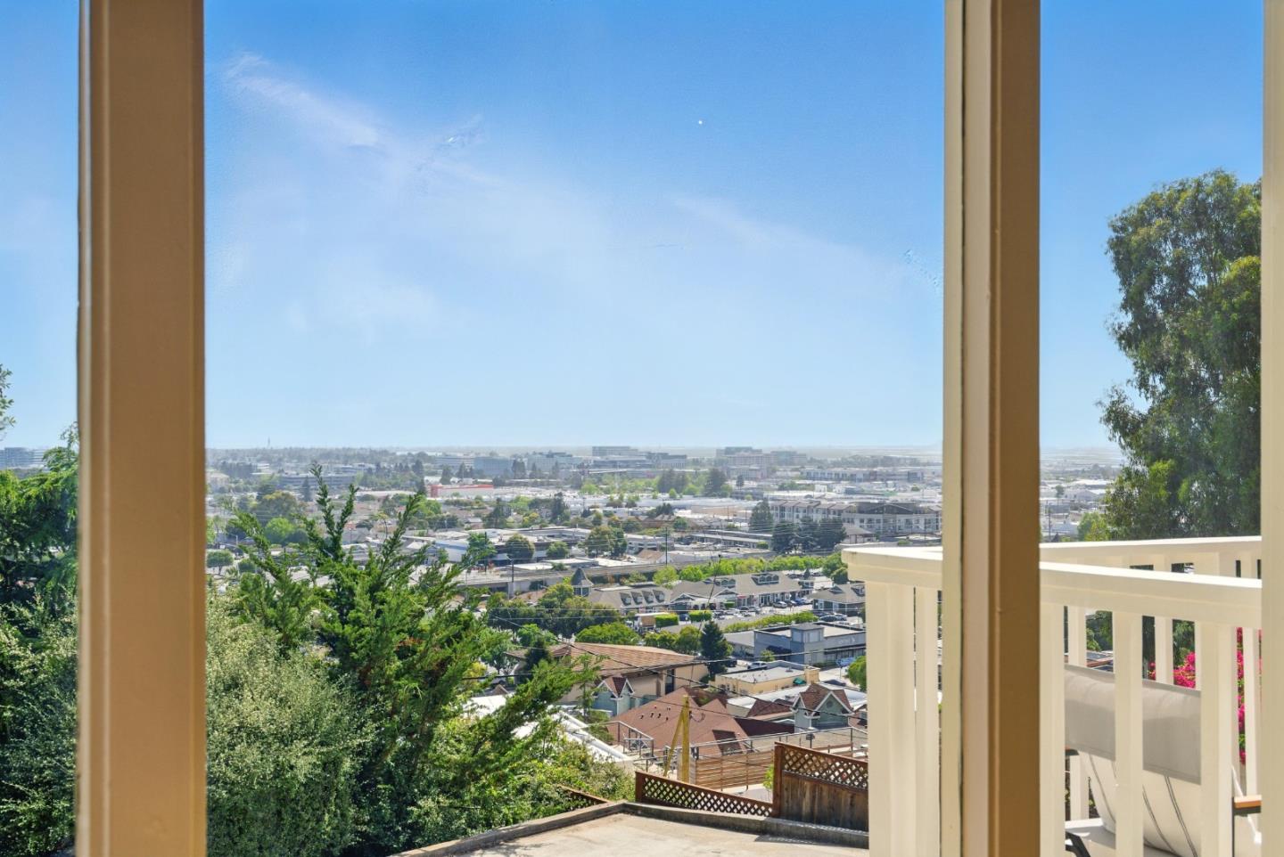 Detail Gallery Image 27 of 44 For 870 South Rd, Belmont,  CA 94002 - 3 Beds | 2 Baths