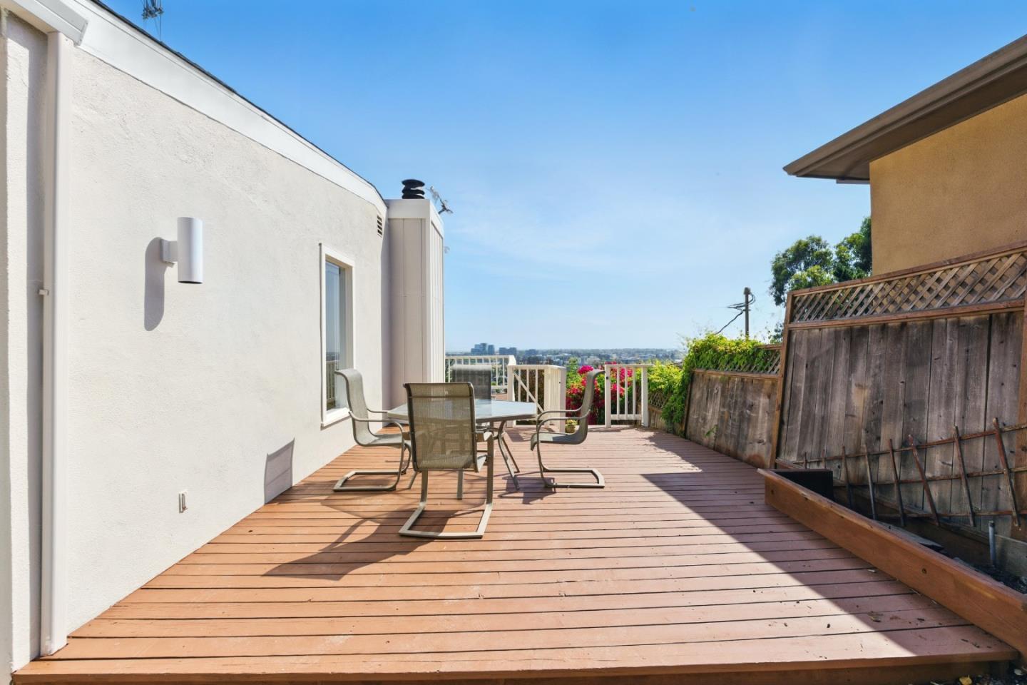 Detail Gallery Image 28 of 44 For 870 South Rd, Belmont,  CA 94002 - 3 Beds | 2 Baths