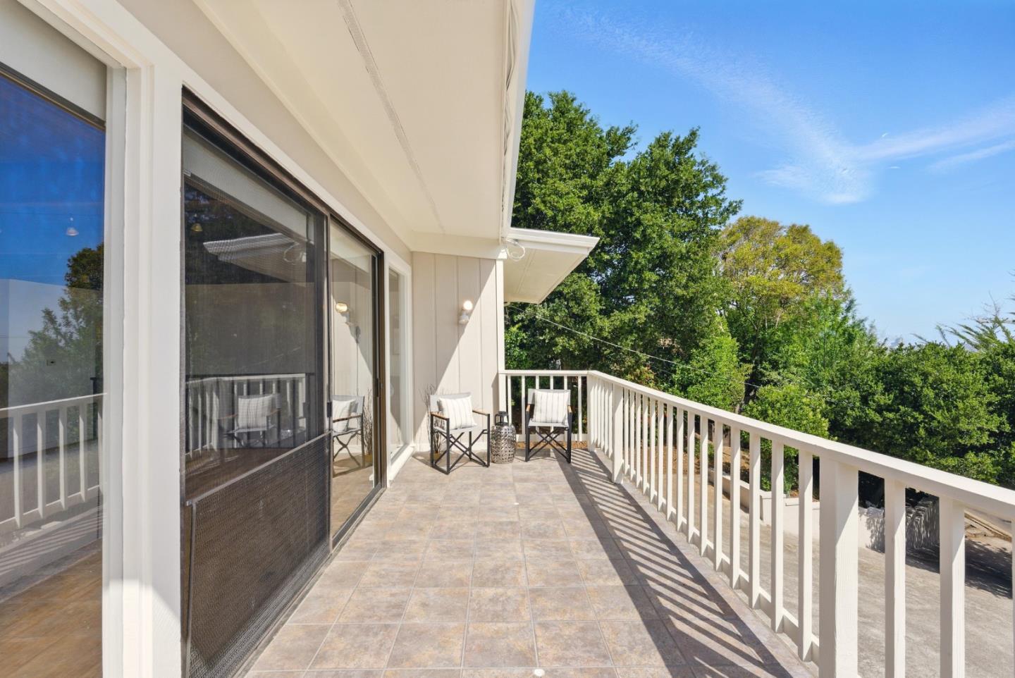 Detail Gallery Image 29 of 44 For 870 South Rd, Belmont,  CA 94002 - 3 Beds | 2 Baths