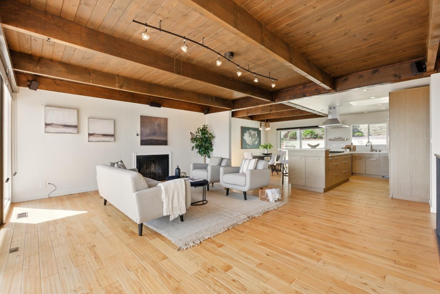 Detail Gallery Image 4 of 44 For 870 South Rd, Belmont,  CA 94002 - 3 Beds | 2 Baths