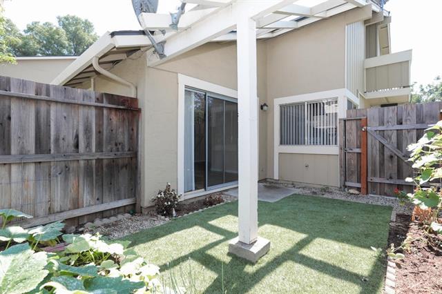 Detail Gallery Image 3 of 21 For 2292 Warfield Unit a,  San Jose,  CA 95122 - 2 Beds | 1 Baths