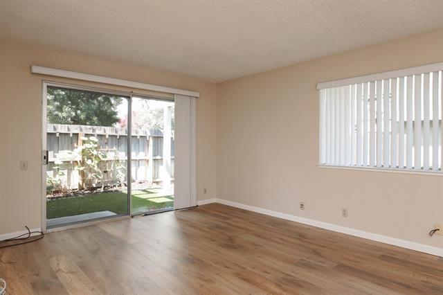 Detail Gallery Image 4 of 21 For 2292 Warfield Unit a,  San Jose,  CA 95122 - 2 Beds | 1 Baths