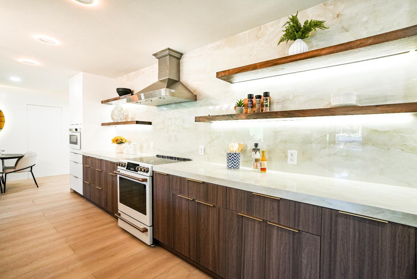 Detail Gallery Image 12 of 39 For 10970 Ridgeview Ave, San Jose,  CA 95127 - 3 Beds | 2 Baths