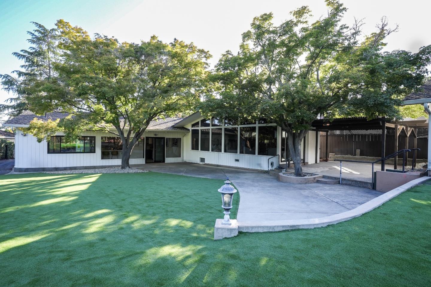 Detail Gallery Image 33 of 39 For 10970 Ridgeview Ave, San Jose,  CA 95127 - 3 Beds | 2 Baths