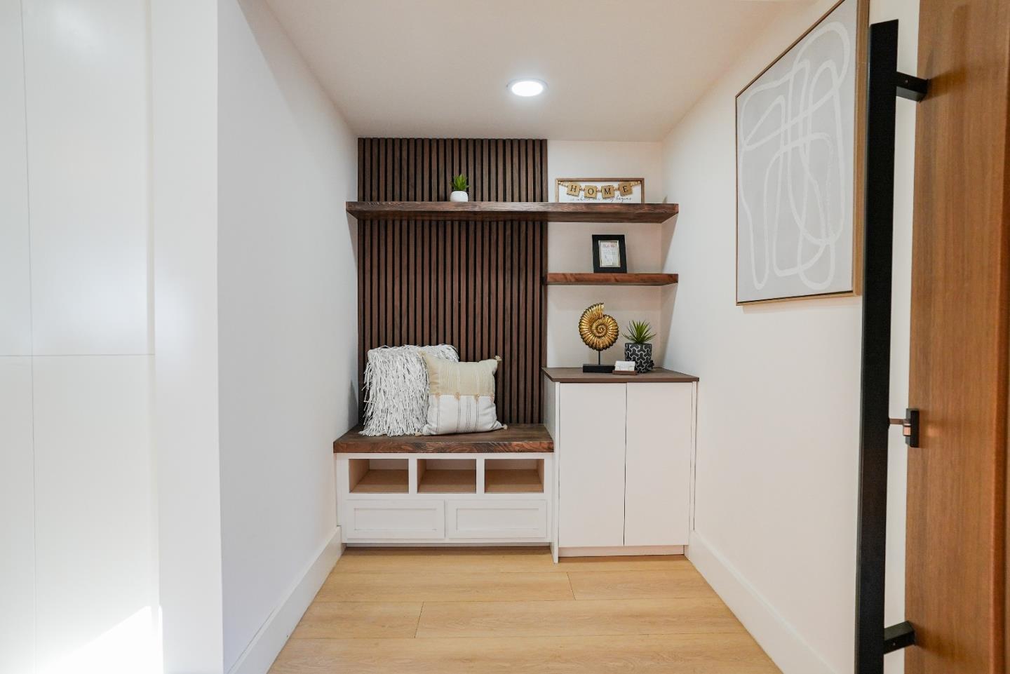 Detail Gallery Image 4 of 39 For 10970 Ridgeview Ave, San Jose,  CA 95127 - 3 Beds | 2 Baths