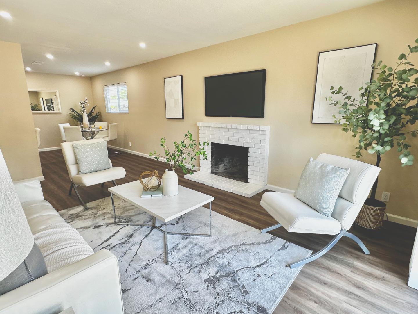 Detail Gallery Image 3 of 19 For 5906 Saint Paul Dr, Newark,  CA 94560 - 4 Beds | 2 Baths
