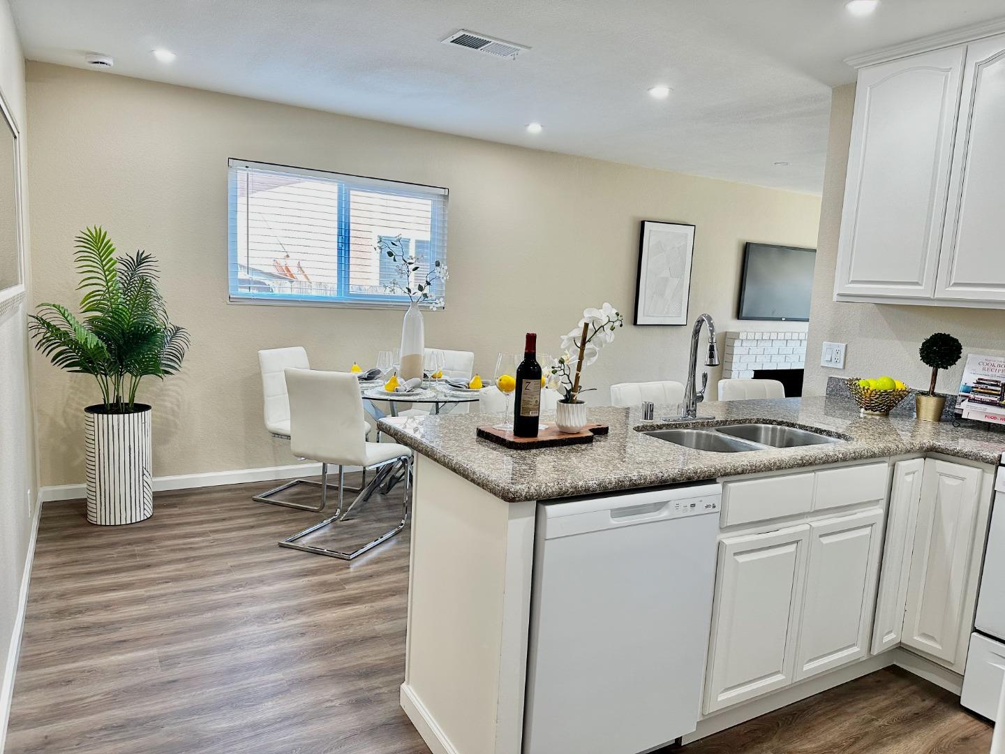Detail Gallery Image 6 of 19 For 5906 Saint Paul Dr, Newark,  CA 94560 - 4 Beds | 2 Baths