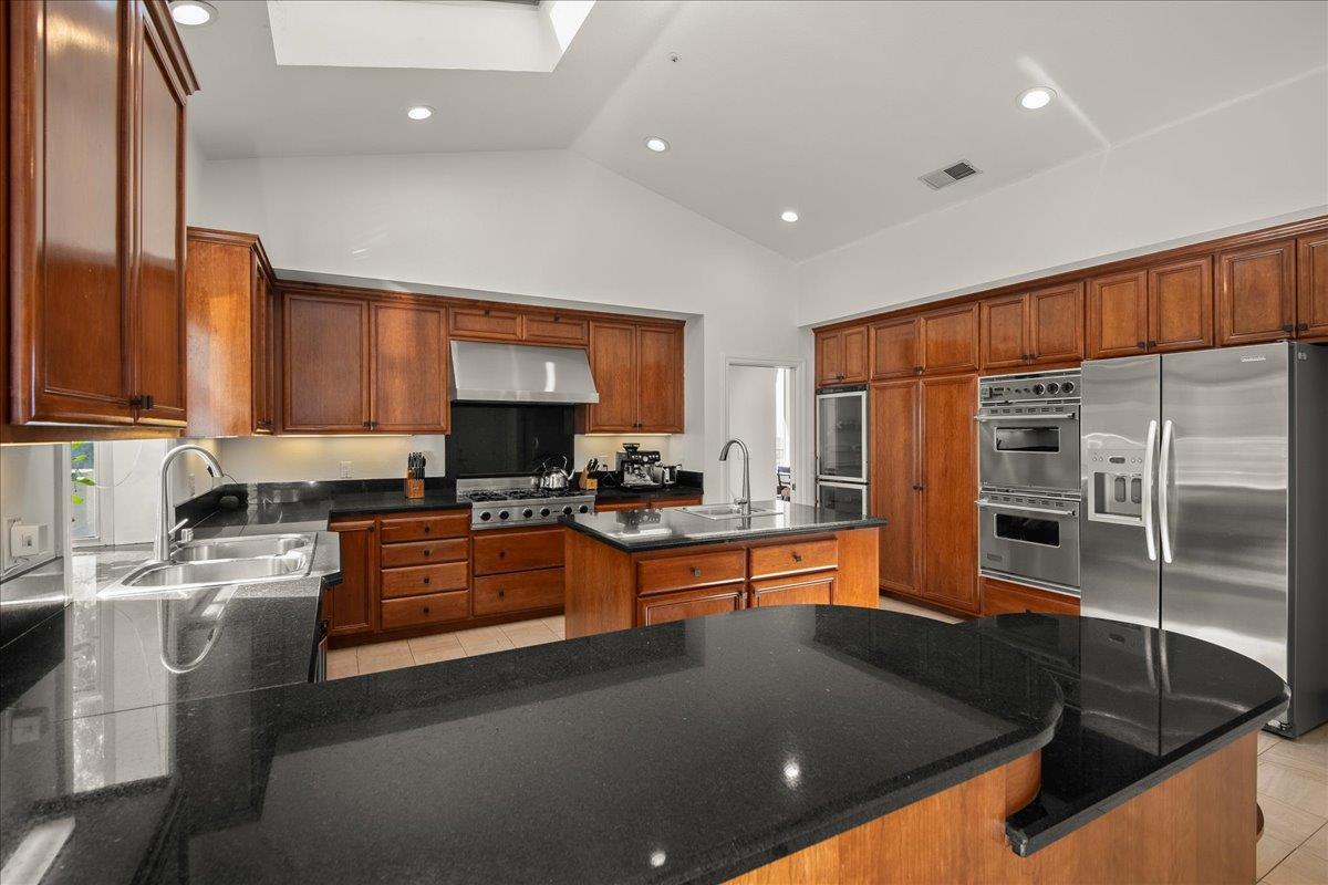 Detail Gallery Image 16 of 52 For 54 Old Orchard Rd, Los Gatos,  CA 95033 - 4 Beds | 5 Baths