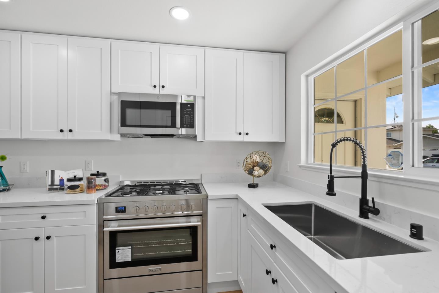 Detail Gallery Image 12 of 34 For 1686 Shenandoah Ave, Milpitas,  CA 95035 - 4 Beds | 2 Baths