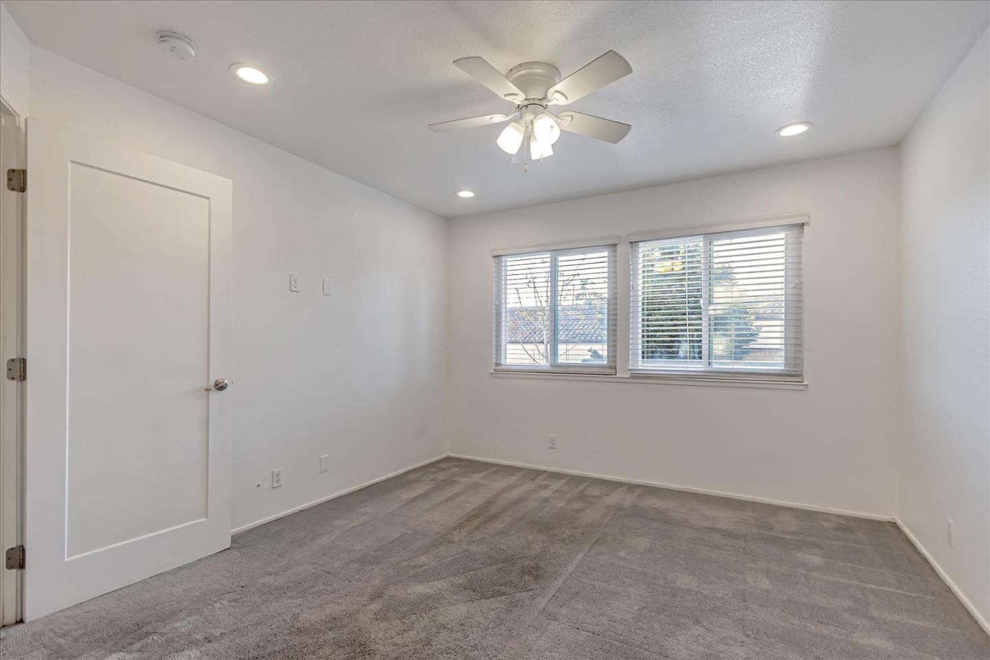 Detail Gallery Image 21 of 32 For 482 Coyote Creek Cir, San Jose,  CA 95116 - 2 Beds | 2 Baths