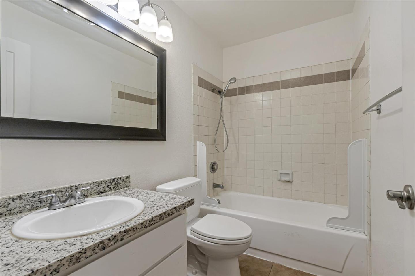 Detail Gallery Image 25 of 32 For 482 Coyote Creek Cir, San Jose,  CA 95116 - 2 Beds | 2 Baths