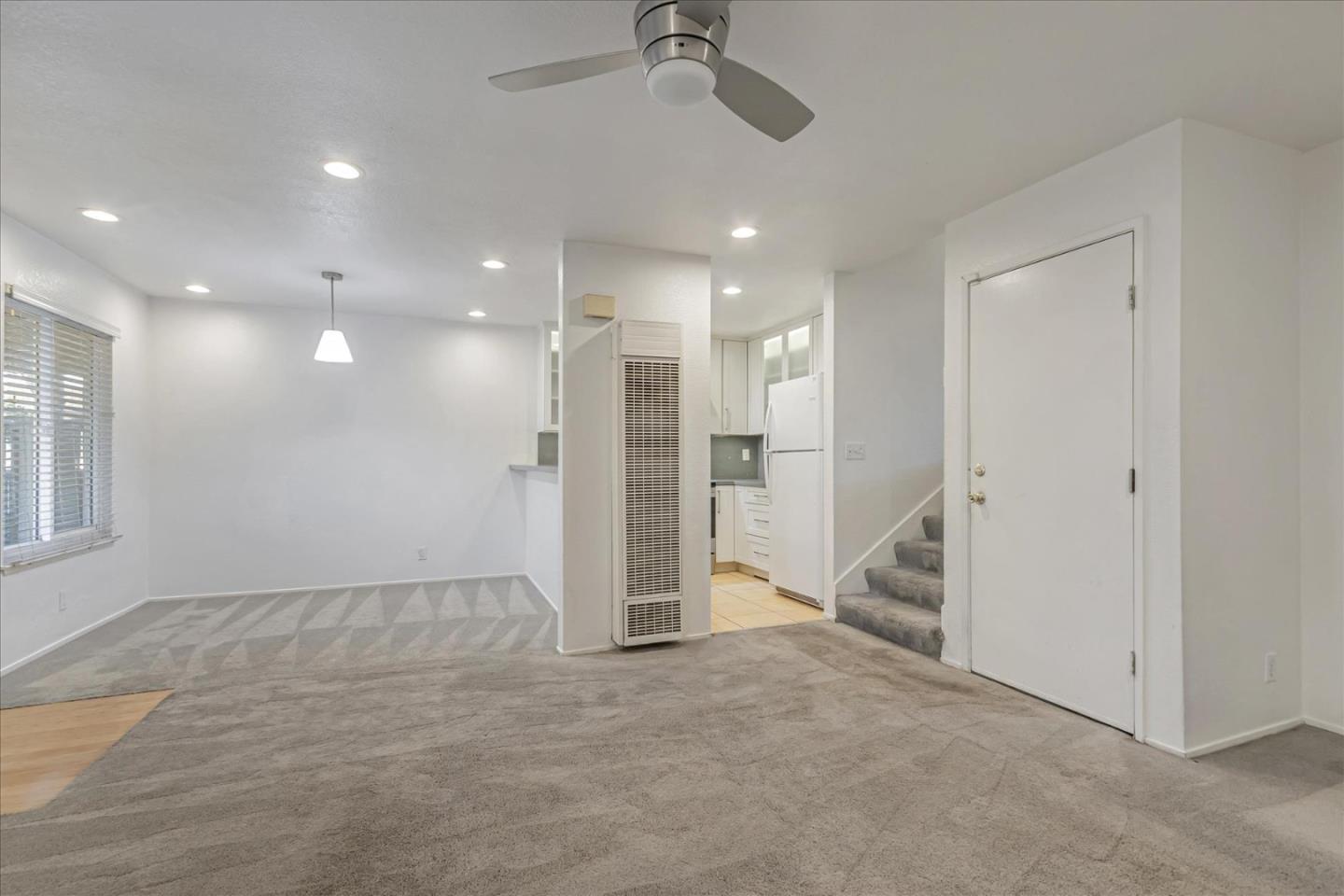 Detail Gallery Image 8 of 32 For 482 Coyote Creek Cir, San Jose,  CA 95116 - 2 Beds | 2 Baths