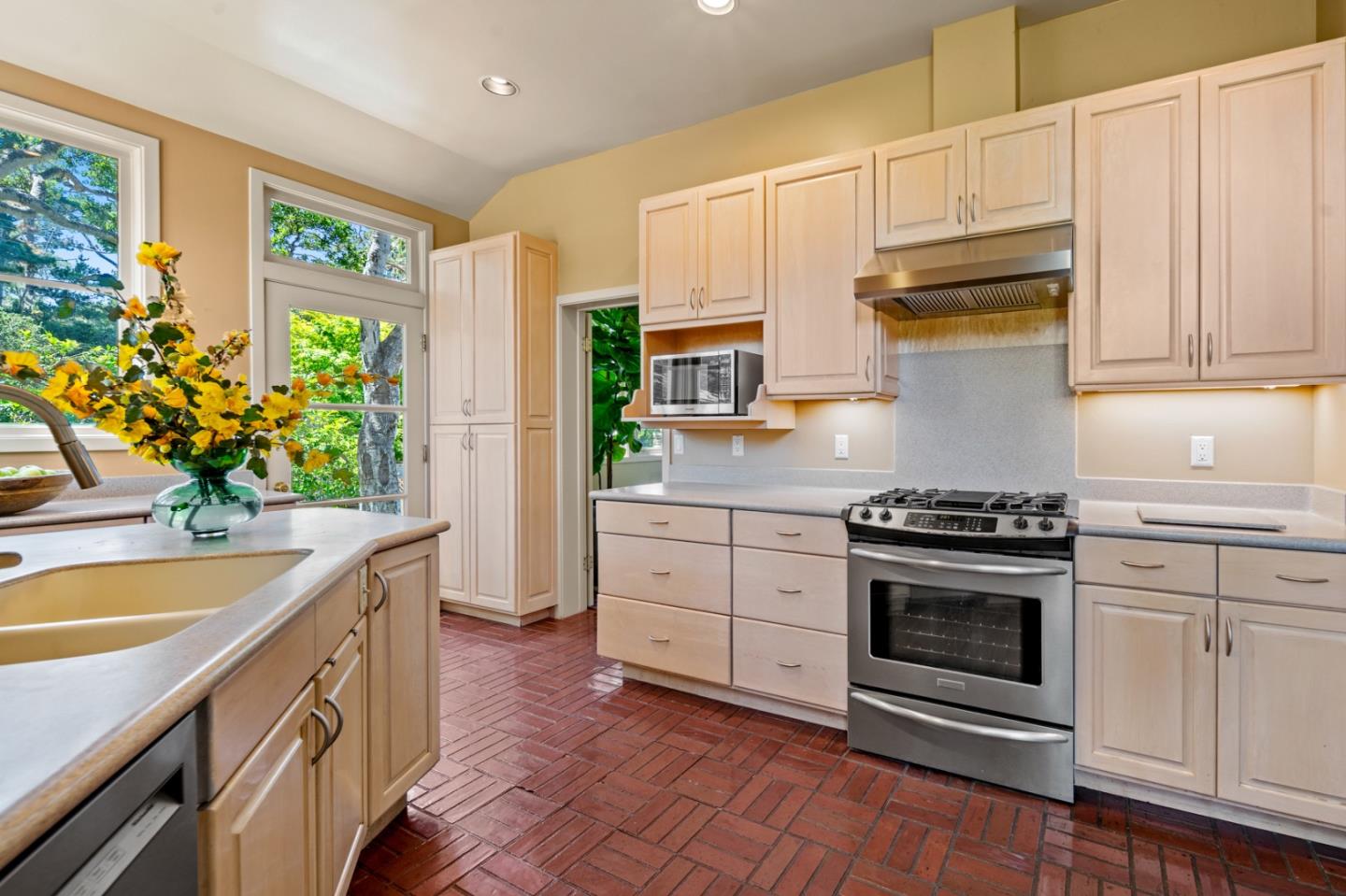 Detail Gallery Image 17 of 43 For 0 Junipero, Carmel,  CA 93923 - 5 Beds | 4 Baths